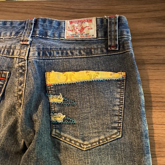 True Religion Womens Embroidered Jeans. New - Picture 6 of 6